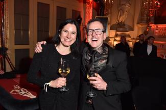 Tina Brenner (Aston Martin) und Oliver Horn (Playboy) beim Playmate des Jahres Award 2023 im Casino Baden-Baden